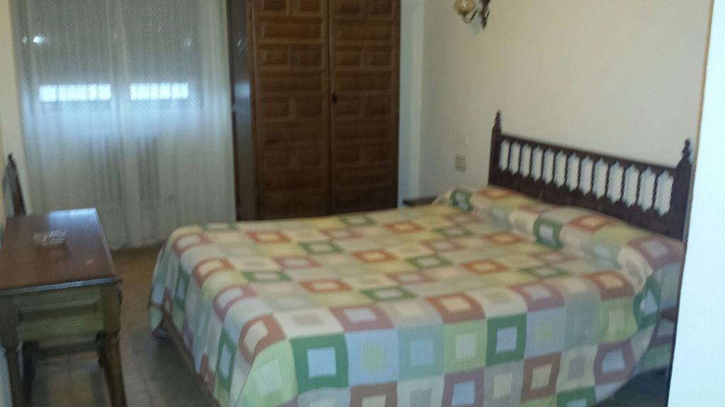 Hostal Botafumeiro Mota del Marques Luaran gambar