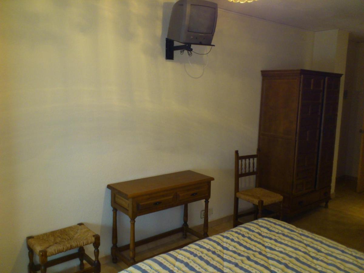 Hostal Botafumeiro Mota del Marques Luaran gambar